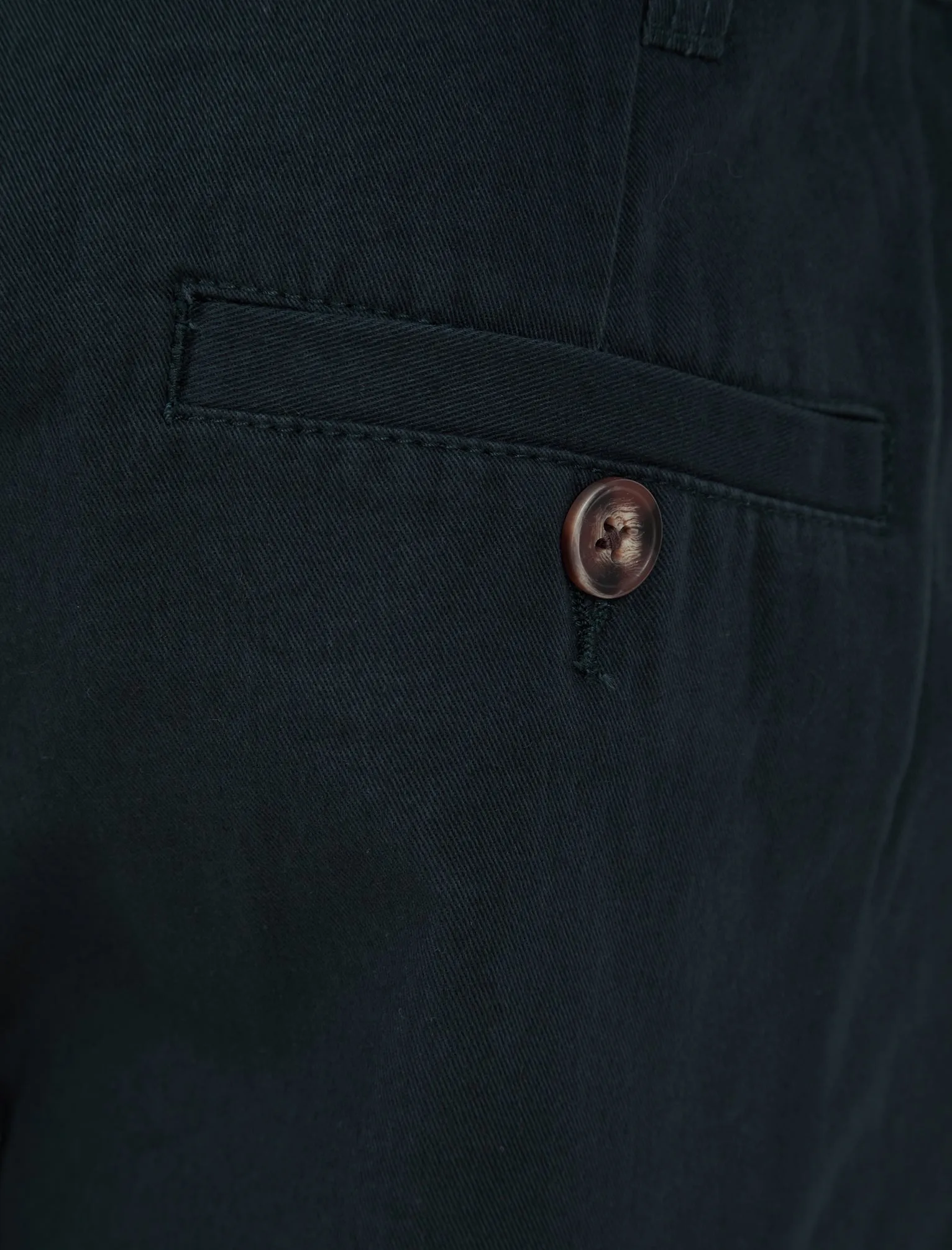Kynance Cotton Twill Chino Shorts in Sky Captain Navy - Kensington Eastside